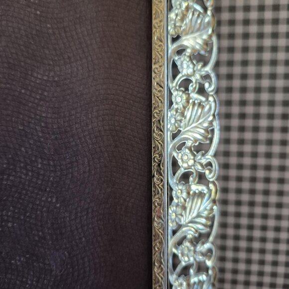 Set of 2 Antique Brass Picture Frames 8x10 & 3.5x5 - Picture 15 of 15